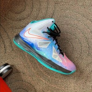 Lebron 10 platinums size 11